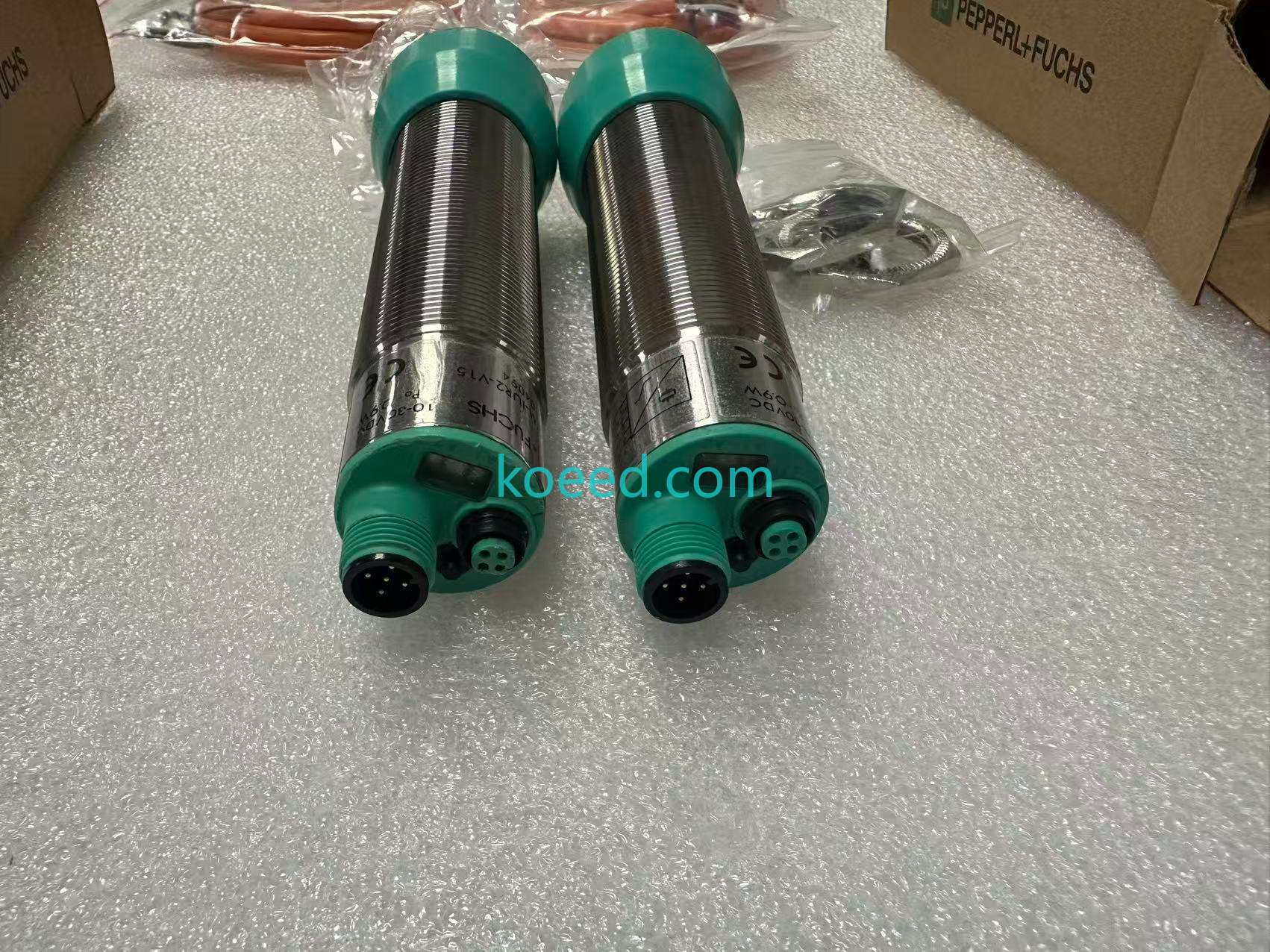 UC4000-30GM-IUR2-V15 104094 - Product View